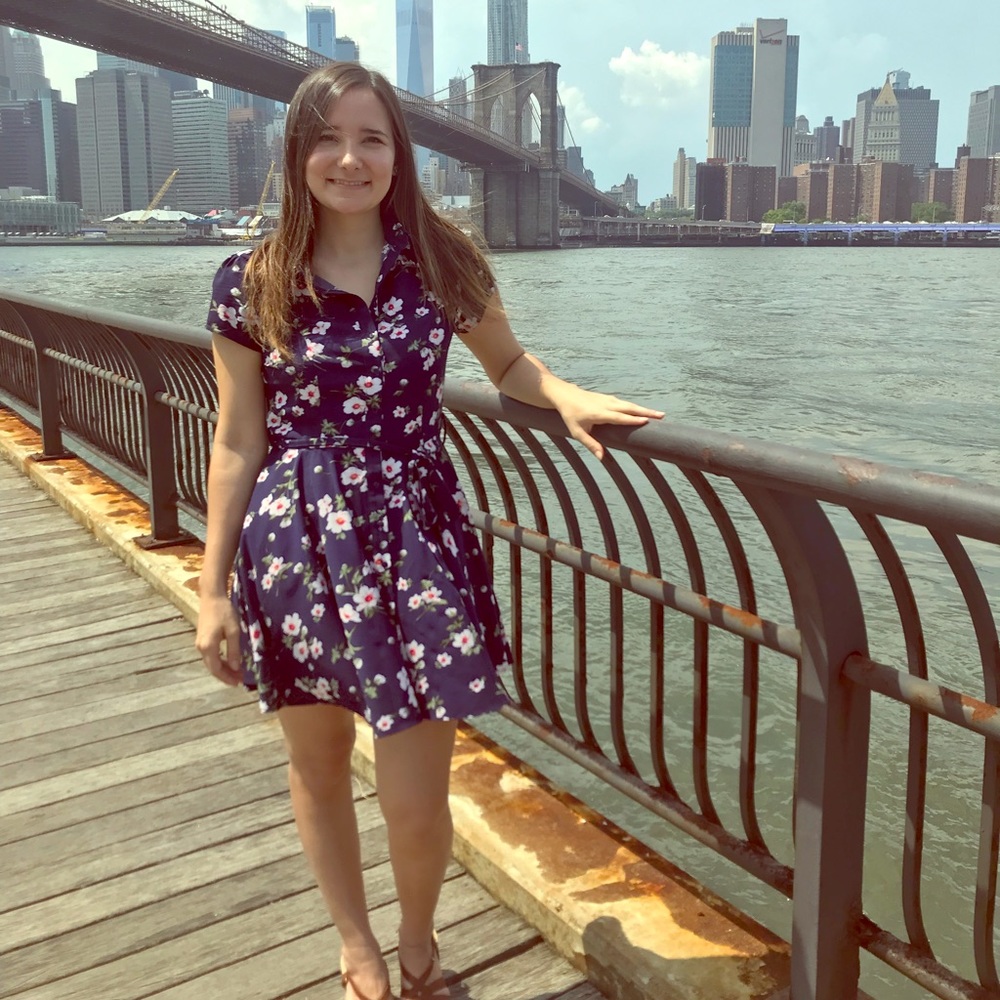 Meet your Posher, Daniella